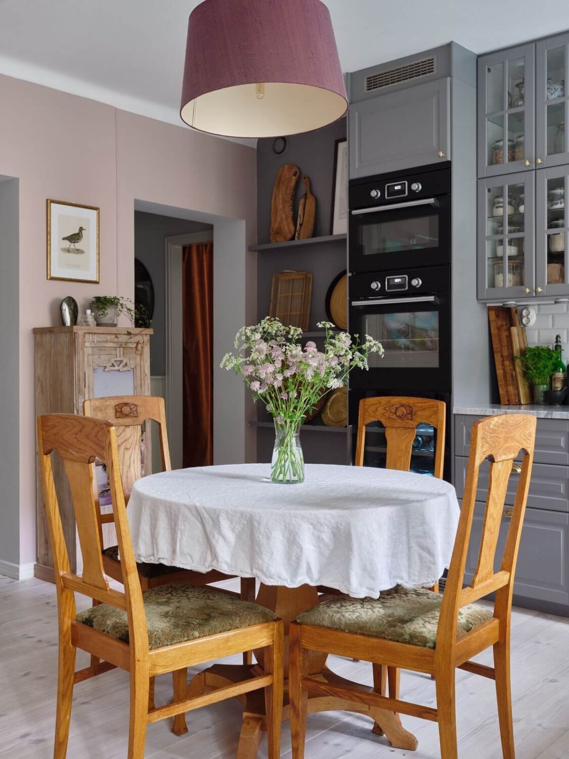 A Light Pink and Gray Nordic Home 6 round-vintage-dining-table-gray-kitchen-nordroom