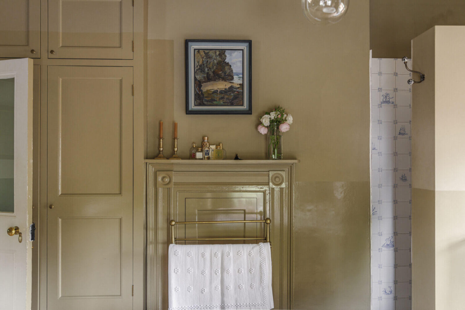 A Cozy Restored Country House in England 22 sand-colored-bathroom-walls-nordroom