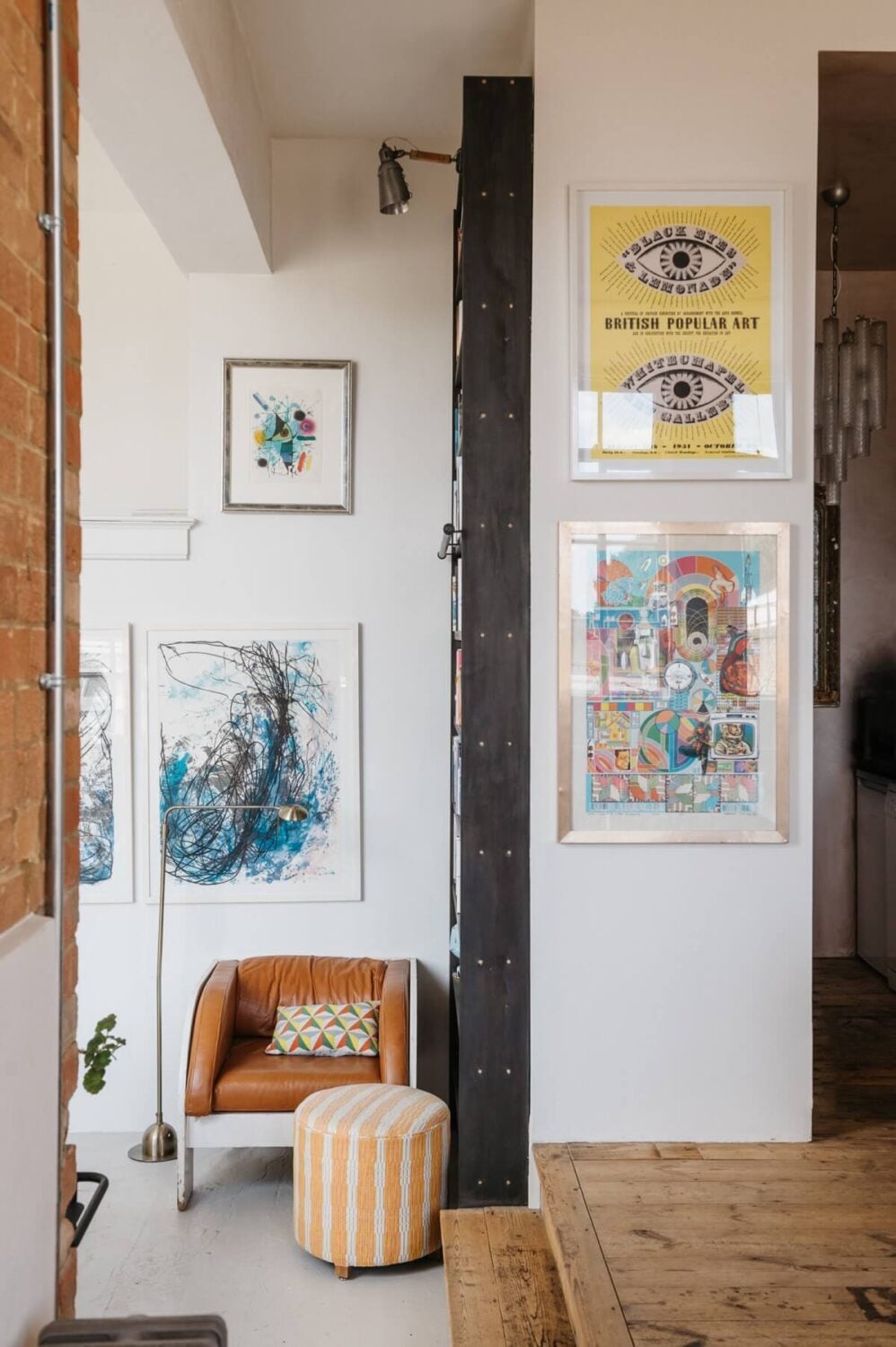 A Loft-Style Apartment with Brick Walls in London 10 sitting-room-loft-style-art-nordroom