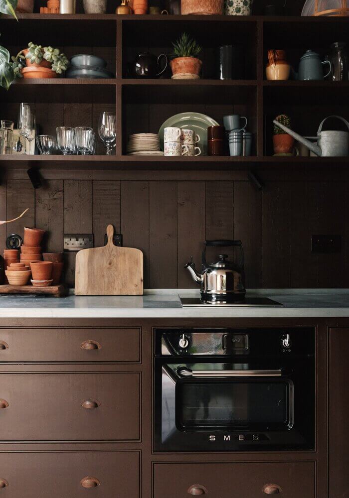 Spinks Nest: A Small Vintage Cottage in England 7 spinks-nest-kitchen-open-cabinets-nordroom