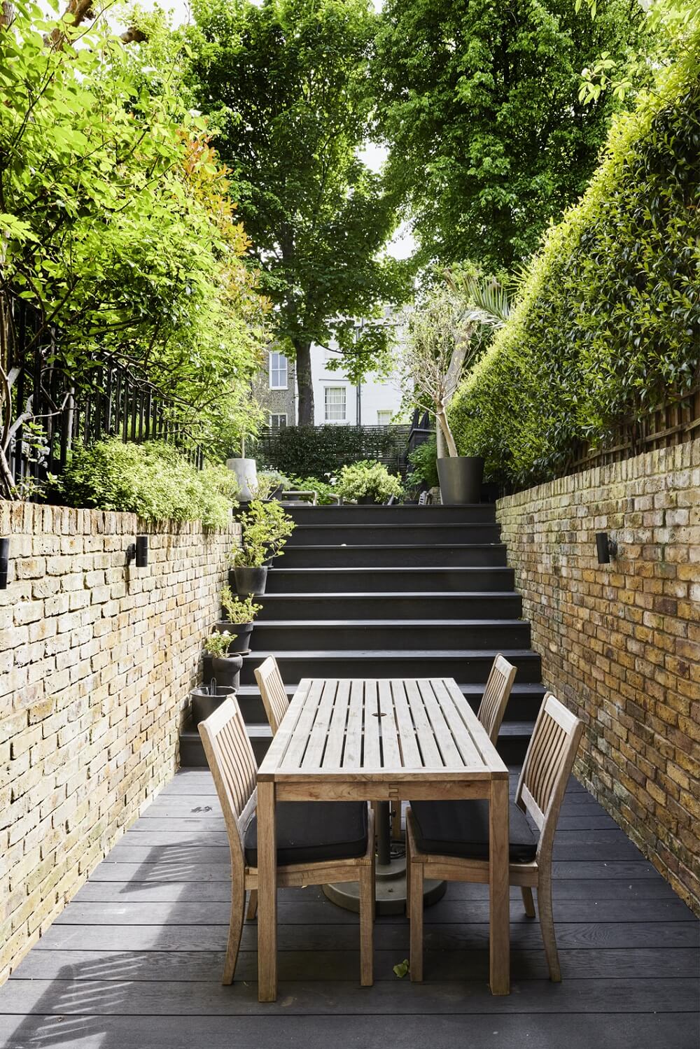 A Monochrome Victorian Townhouse in London 16 sunken-terrace-garden-townhouse-london-nordroom