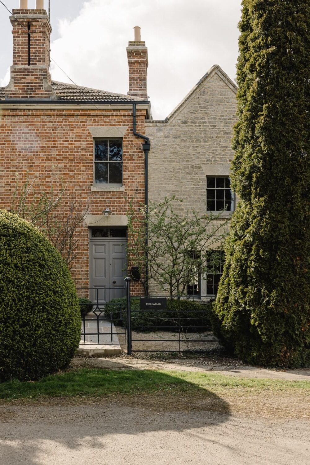 A Serene Country House in England 24 MFOX0158 A Serene Country House in England
