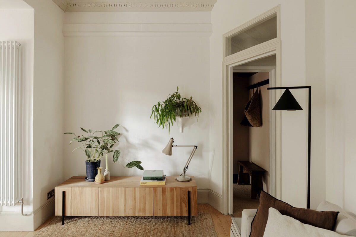 A Serene Period Home in London with Garden 9 calm-white-living-room-nordroom