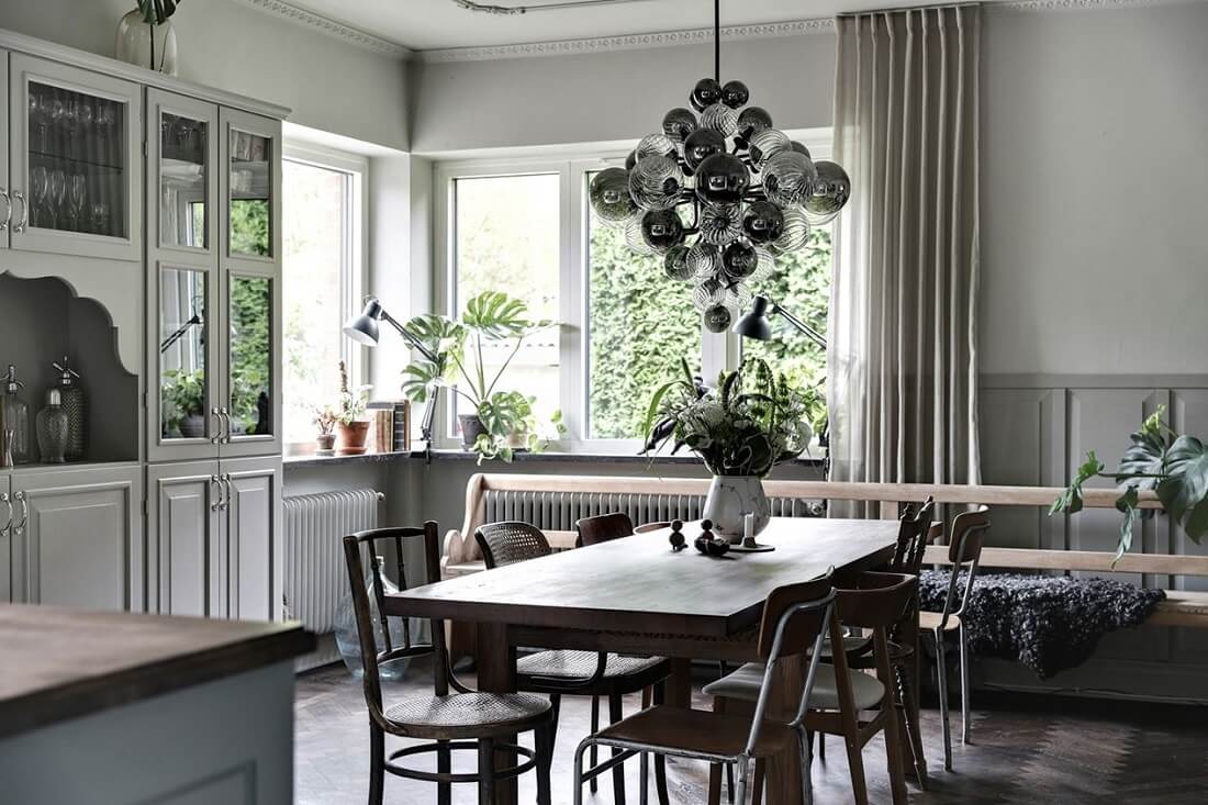 A Swedish 1930s Villa Decorated in Gray and Green Tones 9 dining-room-wooden-table-nordroom