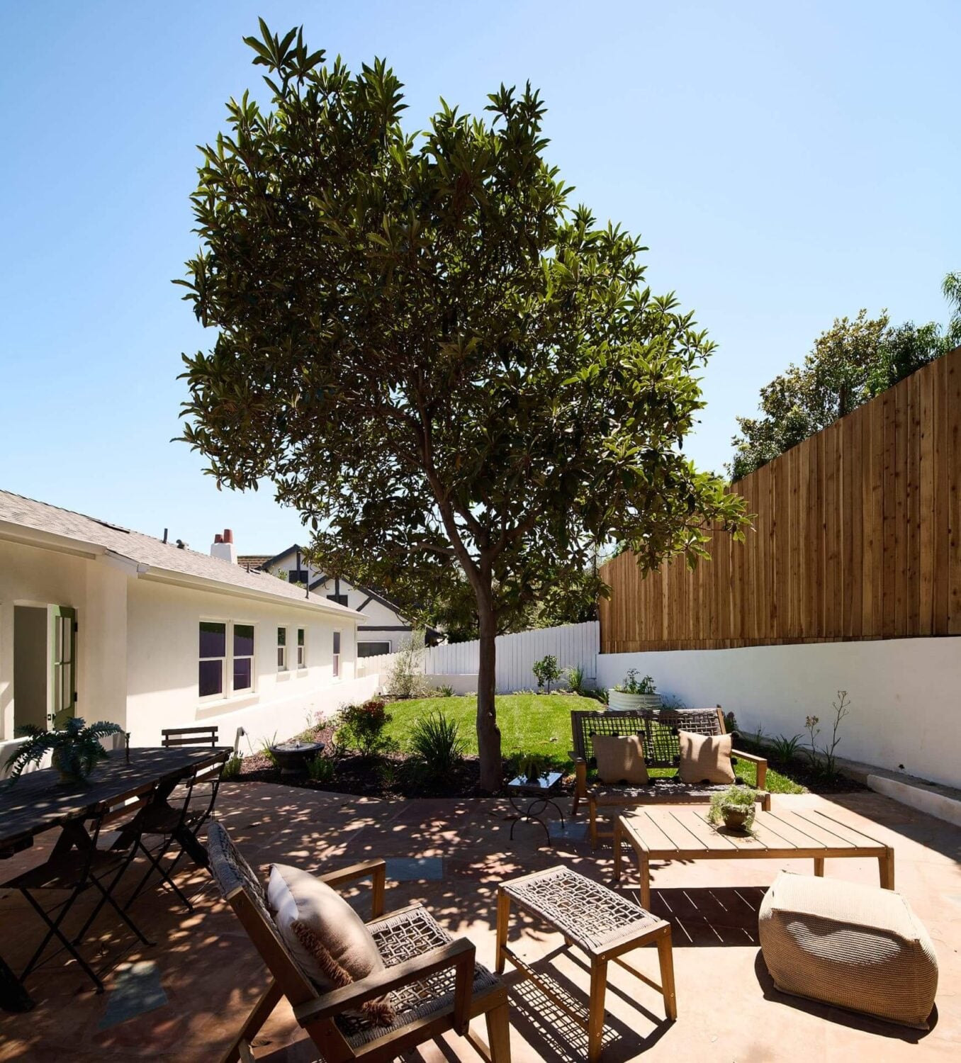 Warm Neutrals in a Lovely Home in Silver Lake, Los Angeles 26 english-garden-los-angeles-home-nordroom