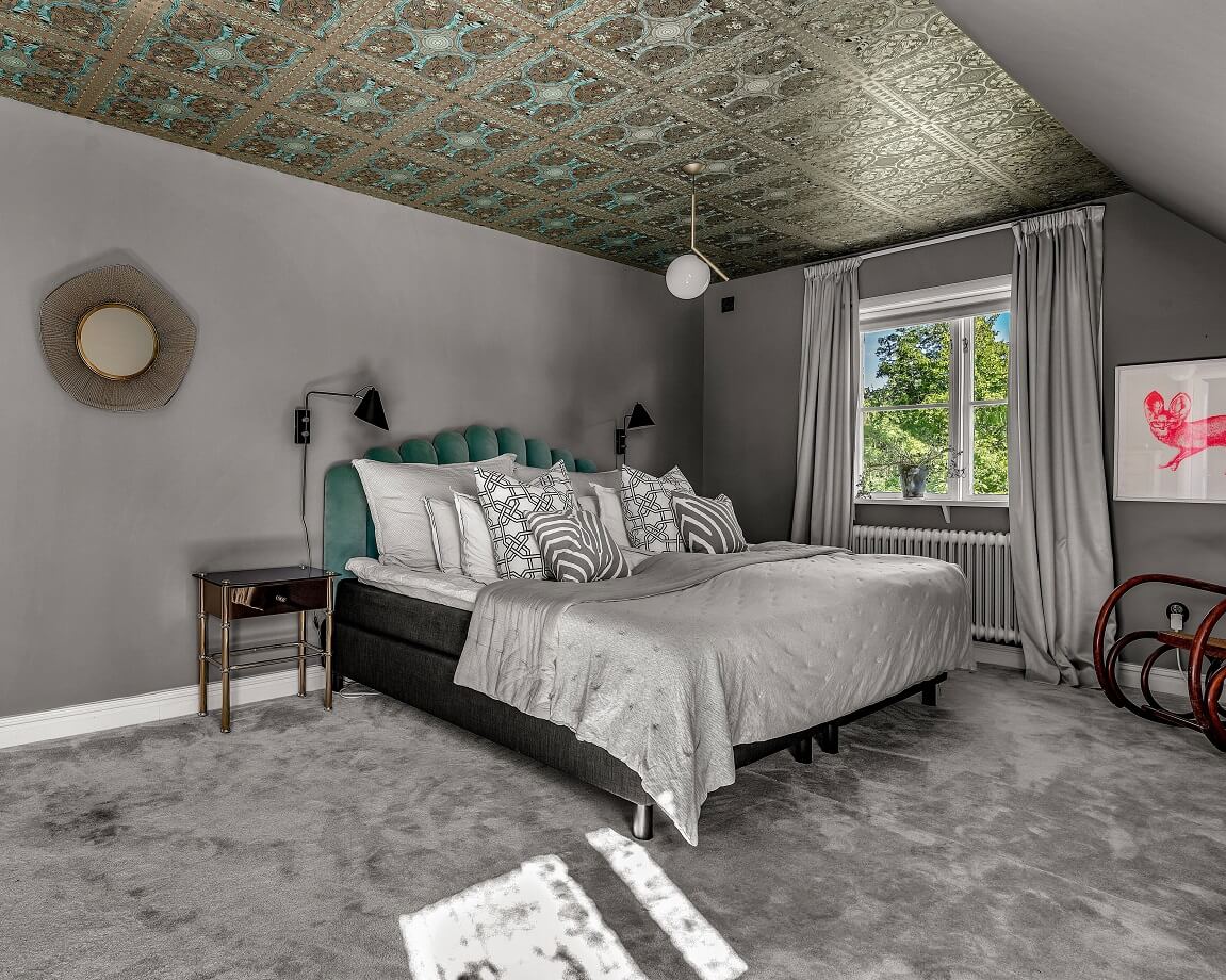 Bold Colors in a 1920s Villa in Sweden 13 gray-bedroom-green-headboard-painted-ceiling-nordroom