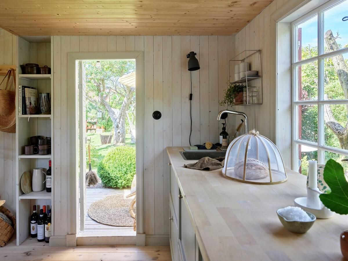 A Cozy Renovated Cottage on a Swedish Allotment 5 kitchen-summer-house-swedish-allotment-nordroom