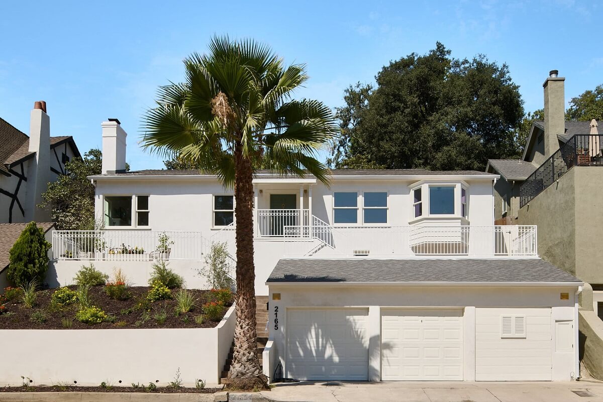 Warm Neutrals in a Lovely Home in Silver Lake, Los Angeles 30 los-angeles-home-white-exterior-nordroom