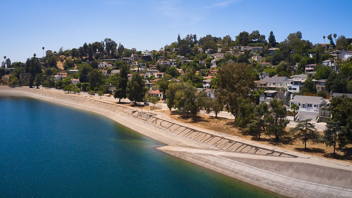 Warm Neutrals in a Lovely Home in Silver Lake, Los Angeles 34 los-angeles-reservoir-aerial-view-white-home-nordroom