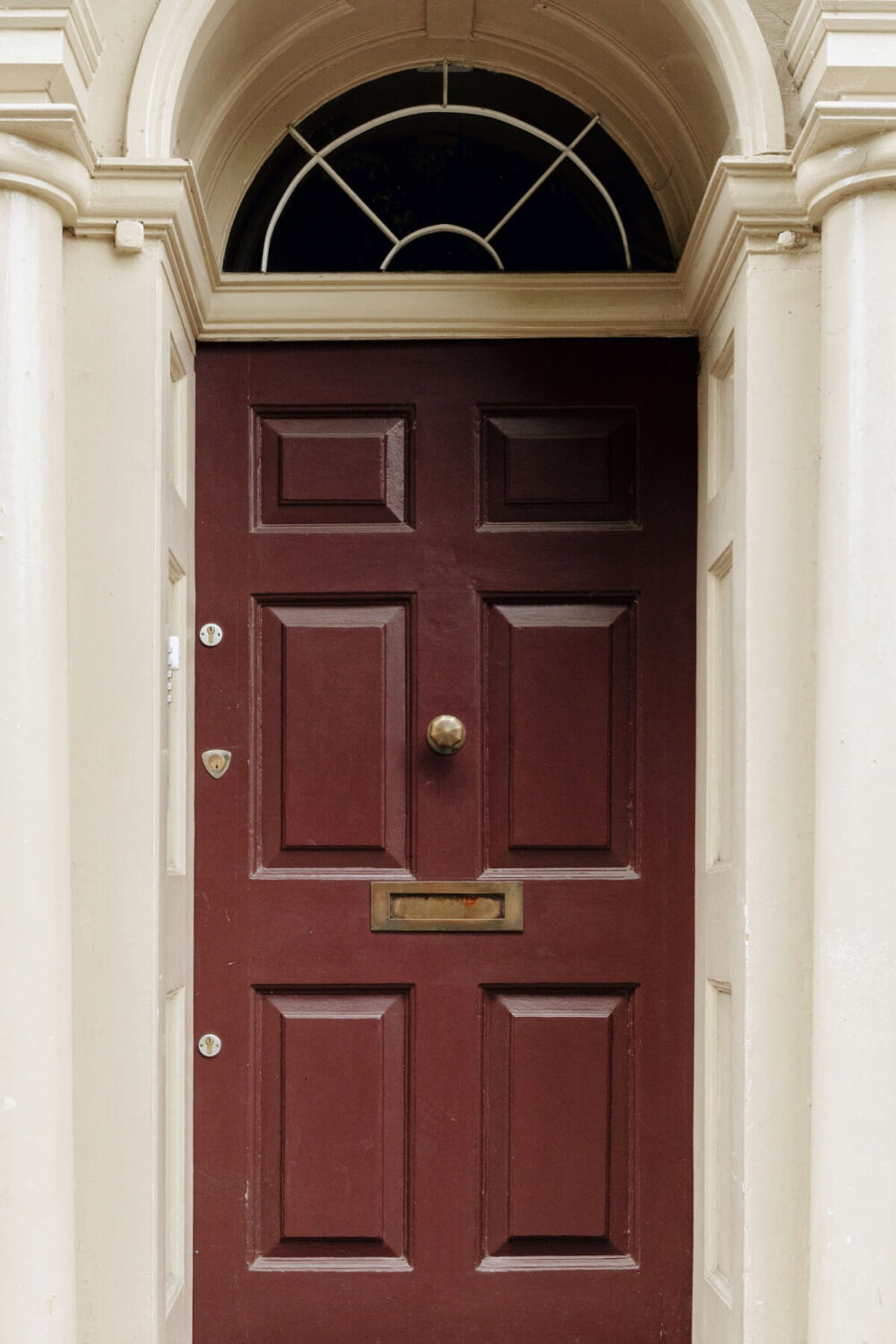 A Serene Period Home in London with Garden 23 red-front-door-georgian-architecture-london-nordroom