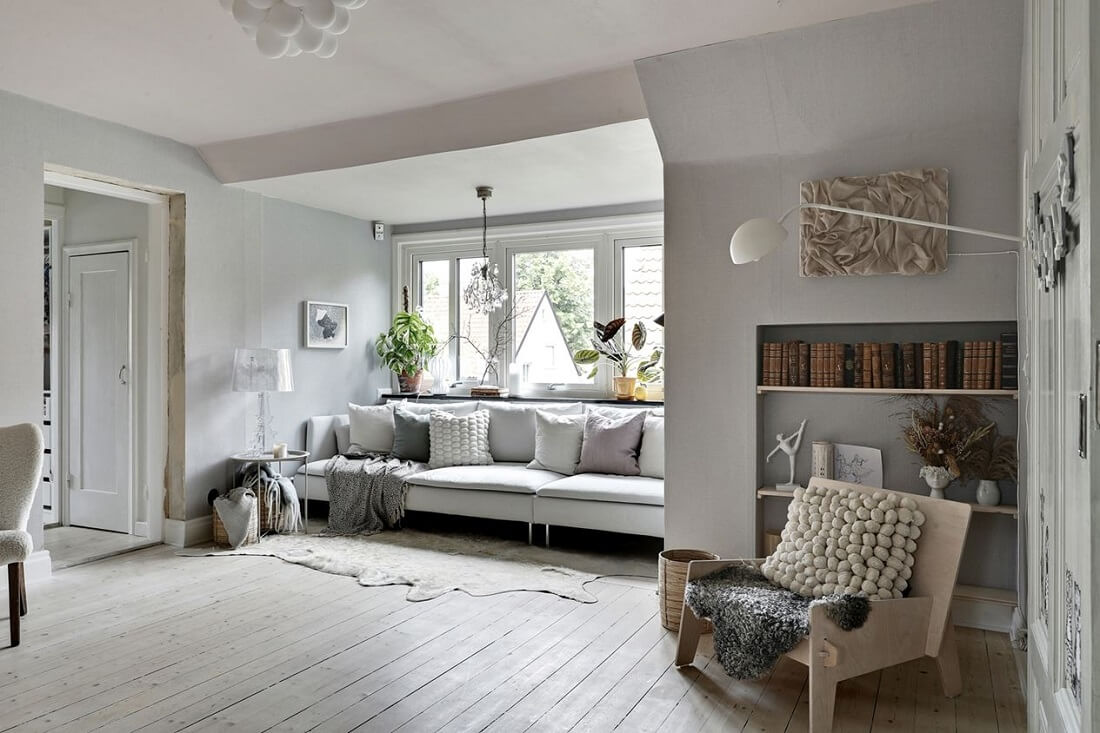 A Swedish 1930s Villa Decorated in Gray and Green Tones 15 sitting-room-window-seat-swedish-villa-nordroom