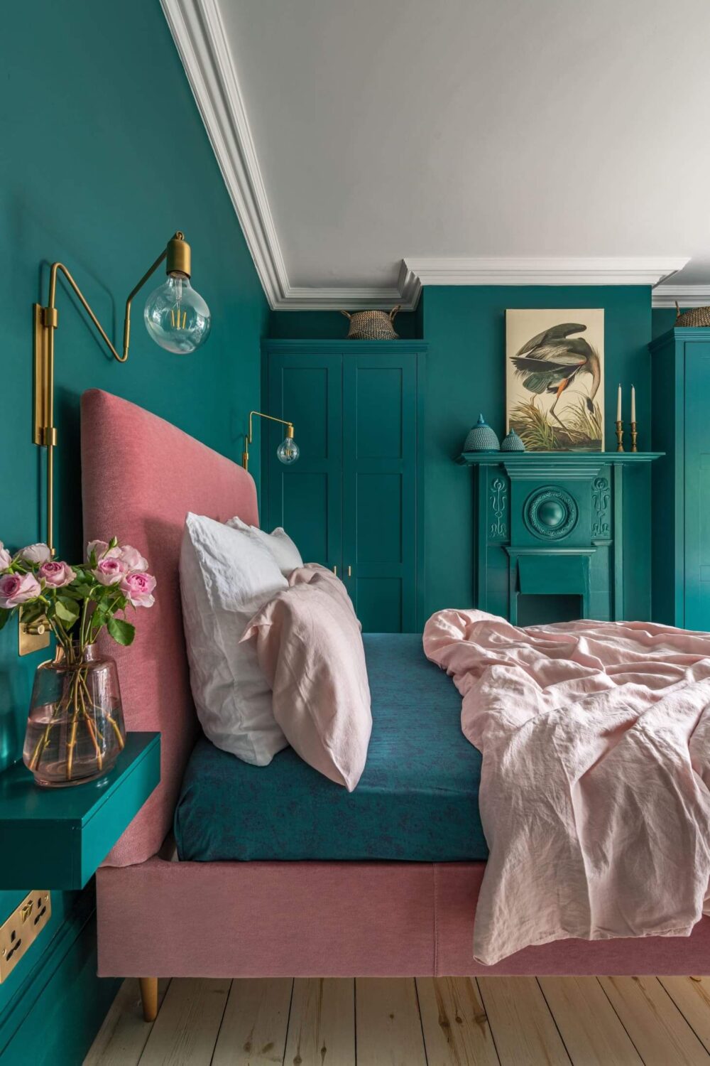Glidden & PPG Color of the Year 2023: Vining Ivy 12 teal-walls-bedroom-pink-bedframe-pink-bedding-vining-ivy-color-trends-nordroom