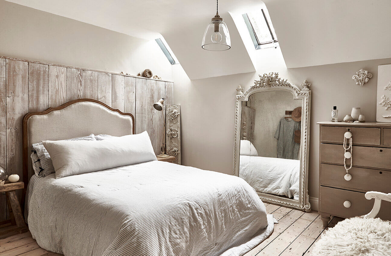 The Dairy House: A Serene Cottage in England 9 the-dairy-house-hampshire-bedroom-peagreen-locations