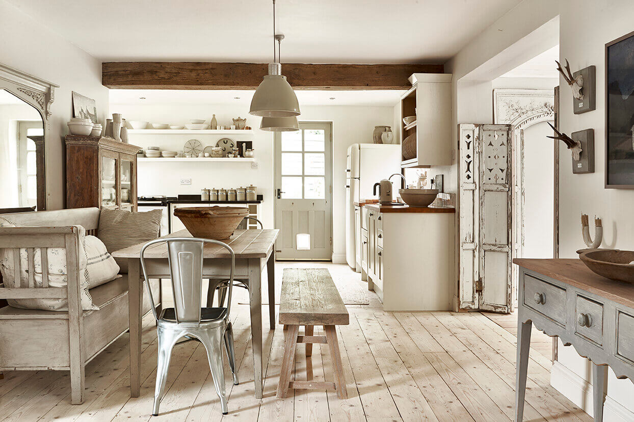 The Dairy House: A Serene Cottage in England 2 the-dairy-house-hampshire-dining-room-kitchen-peagreen-locations