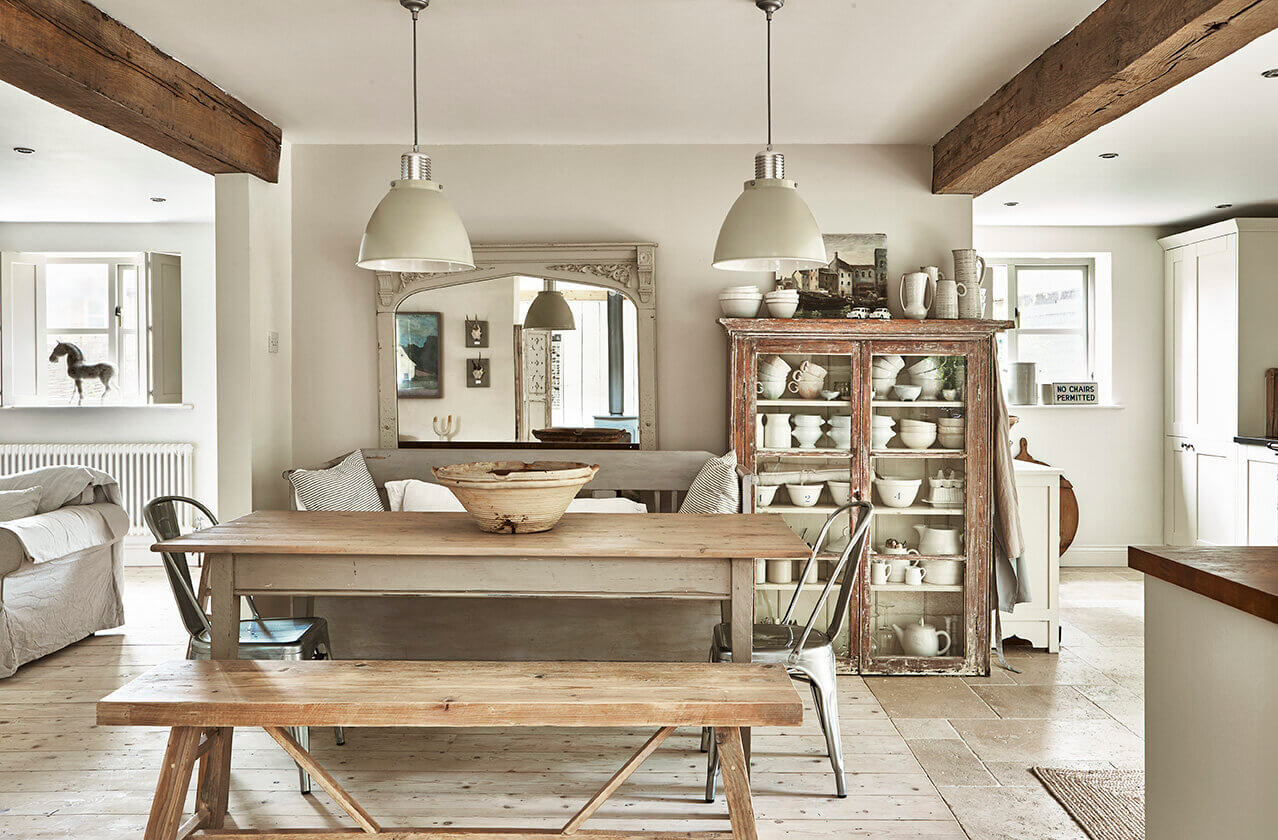 The Dairy House: A Serene Cottage in England 3 the-dairy-house-hampshire-dining-room-table-peagreen-locations