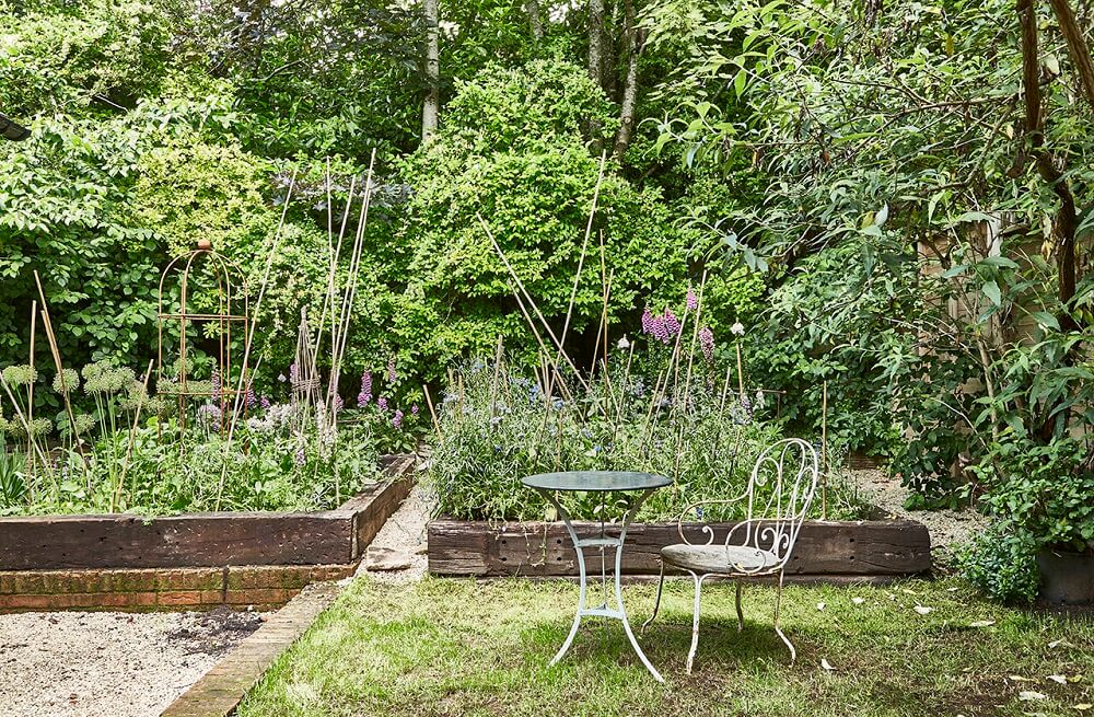 The Dairy House: A Serene Cottage in England 19 the-dairy-house-hampshire-flowerbed-peagreen-locations
