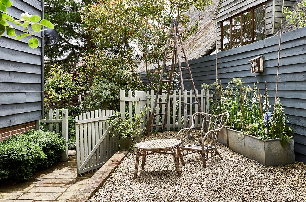 The Dairy House: A Serene Cottage in England 16 the-dairy-house-hampshire-garden-seating-peagreen-locations