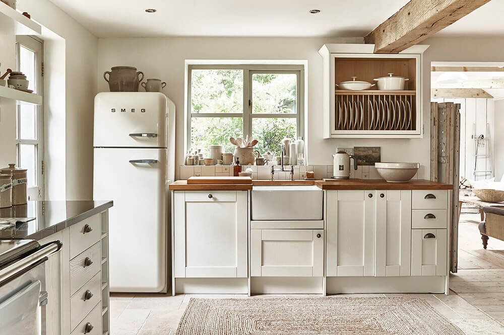 The Dairy House: A Serene Cottage in England 4 the-dairy-house-hampshire-kitchen-sink-peagreen-locations