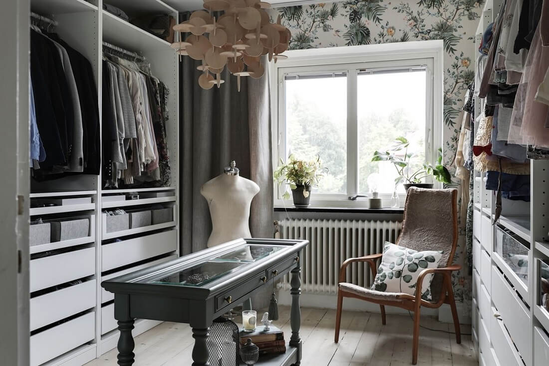 A Swedish 1930s Villa Decorated in Gray and Green Tones 14 walk-in-closet-floral-wallpaper-nordroom