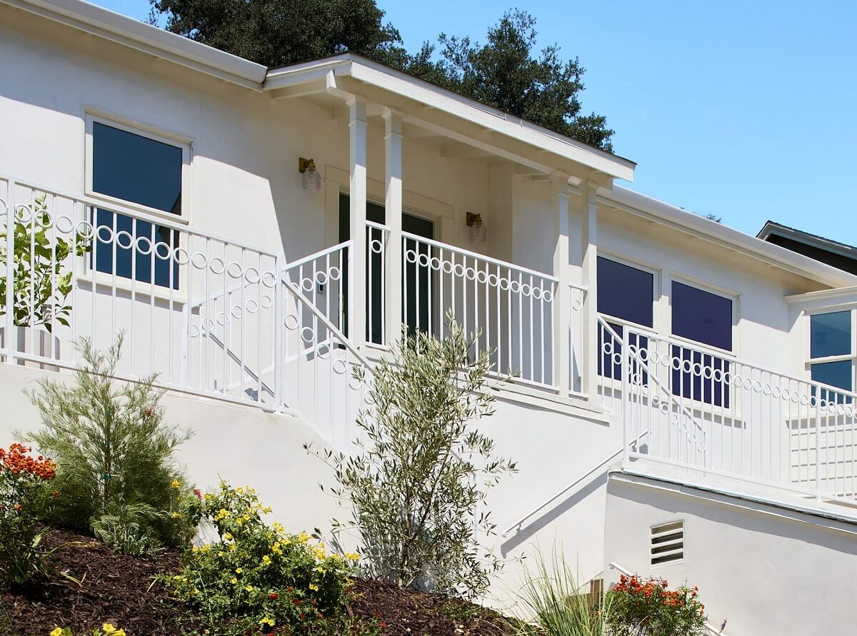 Warm Neutrals in a Lovely Home in Silver Lake, Los Angeles 29 white-exterior-los-angeles-home-nordroom