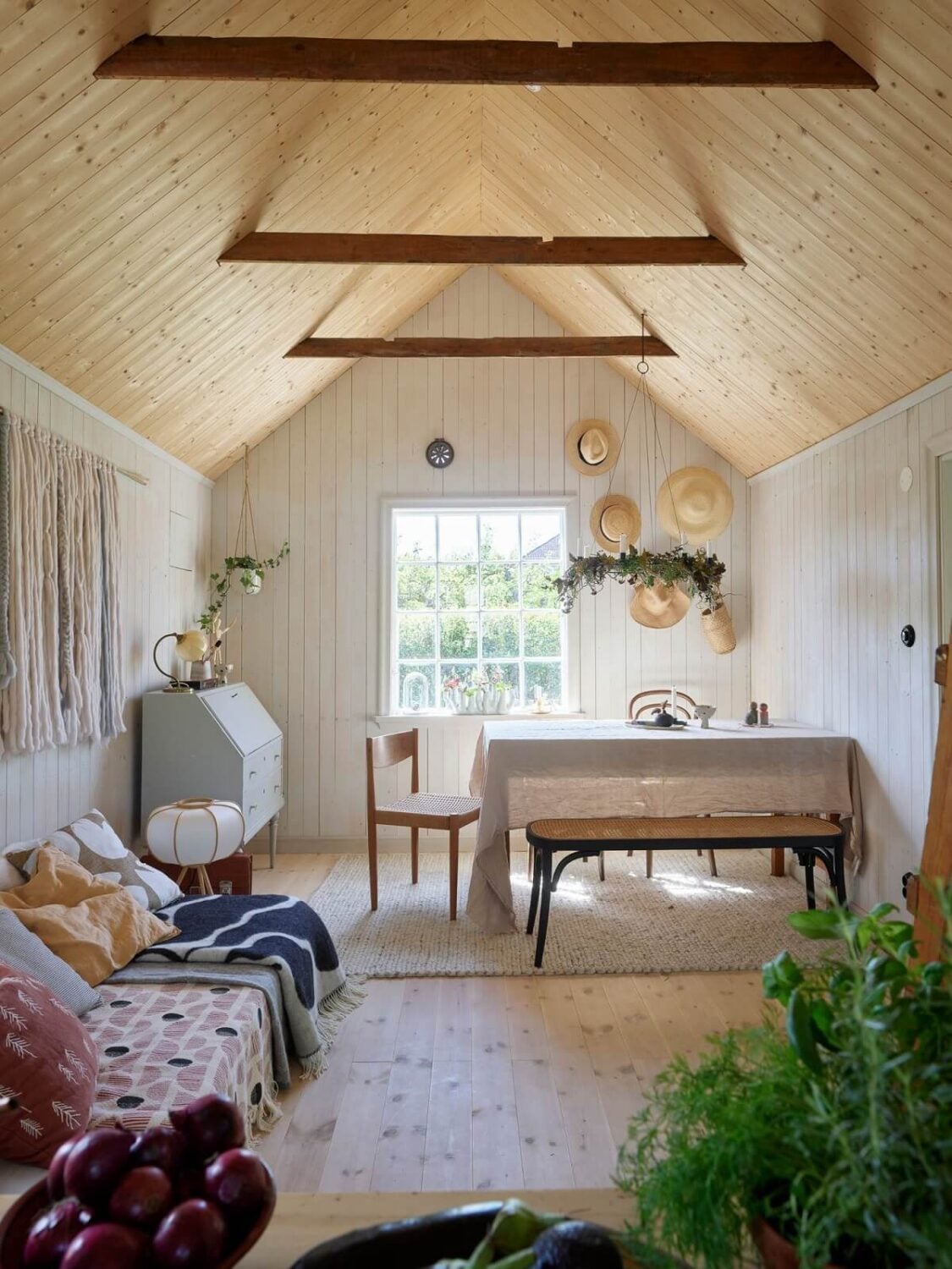 A Cozy Renovated Cottage on a Swedish Allotment 8 wooden-swedish-cottage-allotment-nordroom