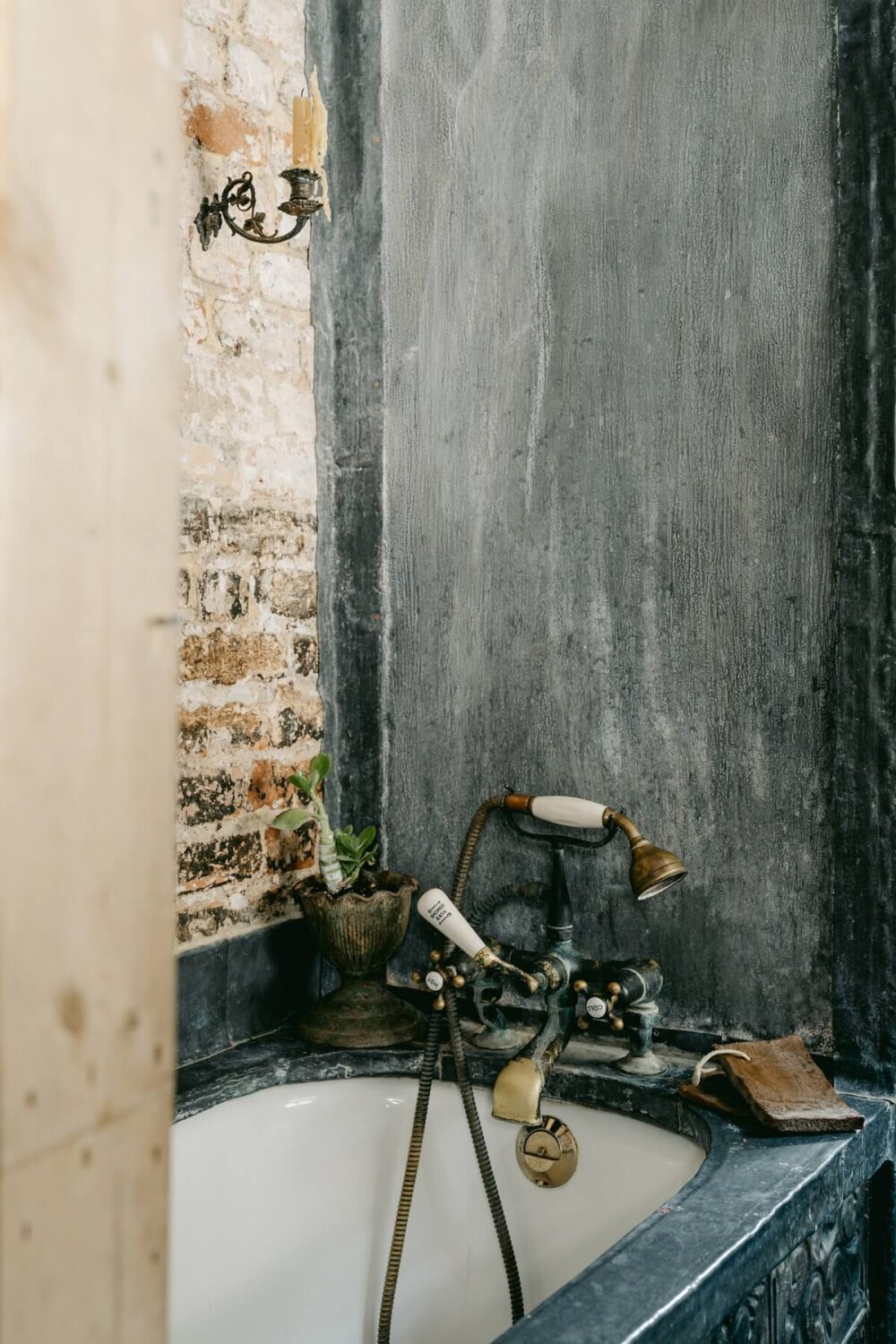 Original Features in a Regency Cottage in London 17 bath-heavy-led-lining-brick-wall-nordroom
