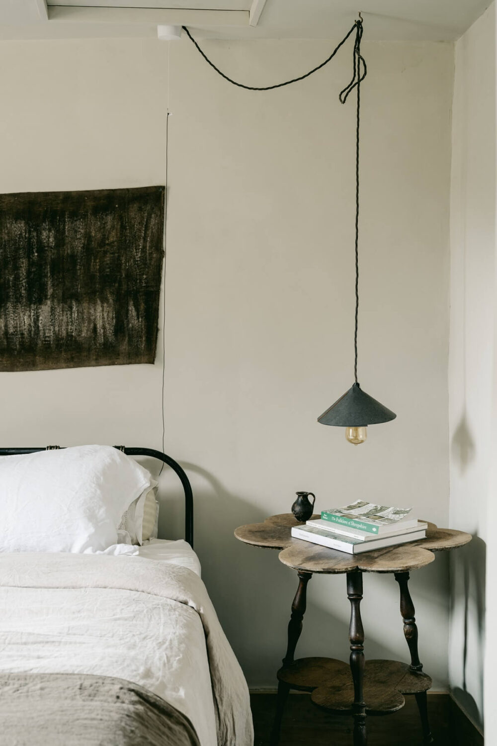 Original Features in a Regency Cottage in London 20 bedroom-bedside-table-vintage-regency-house-london-nordroom