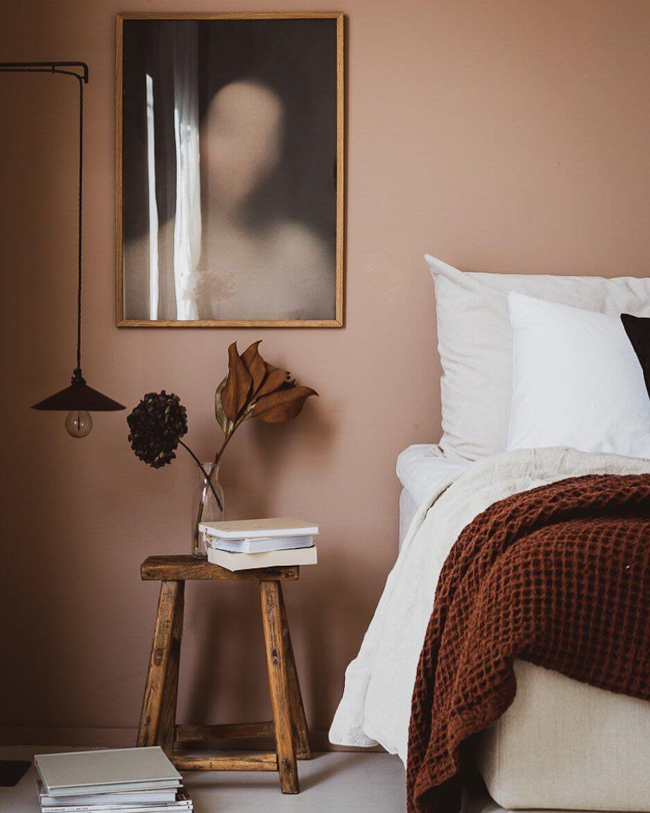 Sherwin-Williams Color of the Year 2023: Redend Point 28 bedroom-mauve-walls-redend-point-sherwin-williams-nordroom