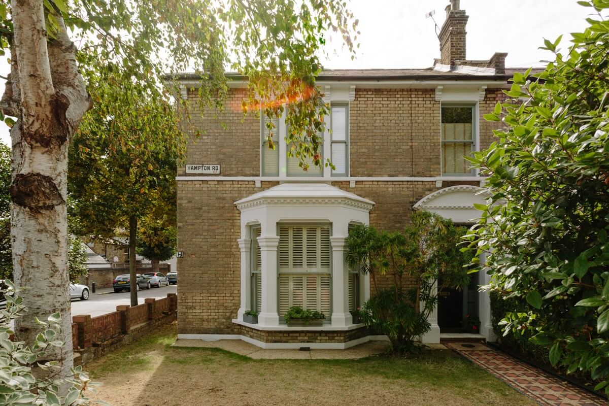 A London Home with a Cheerful Green Sitting Room 25 exterior-bay-window-victorian-home-london-nordroom