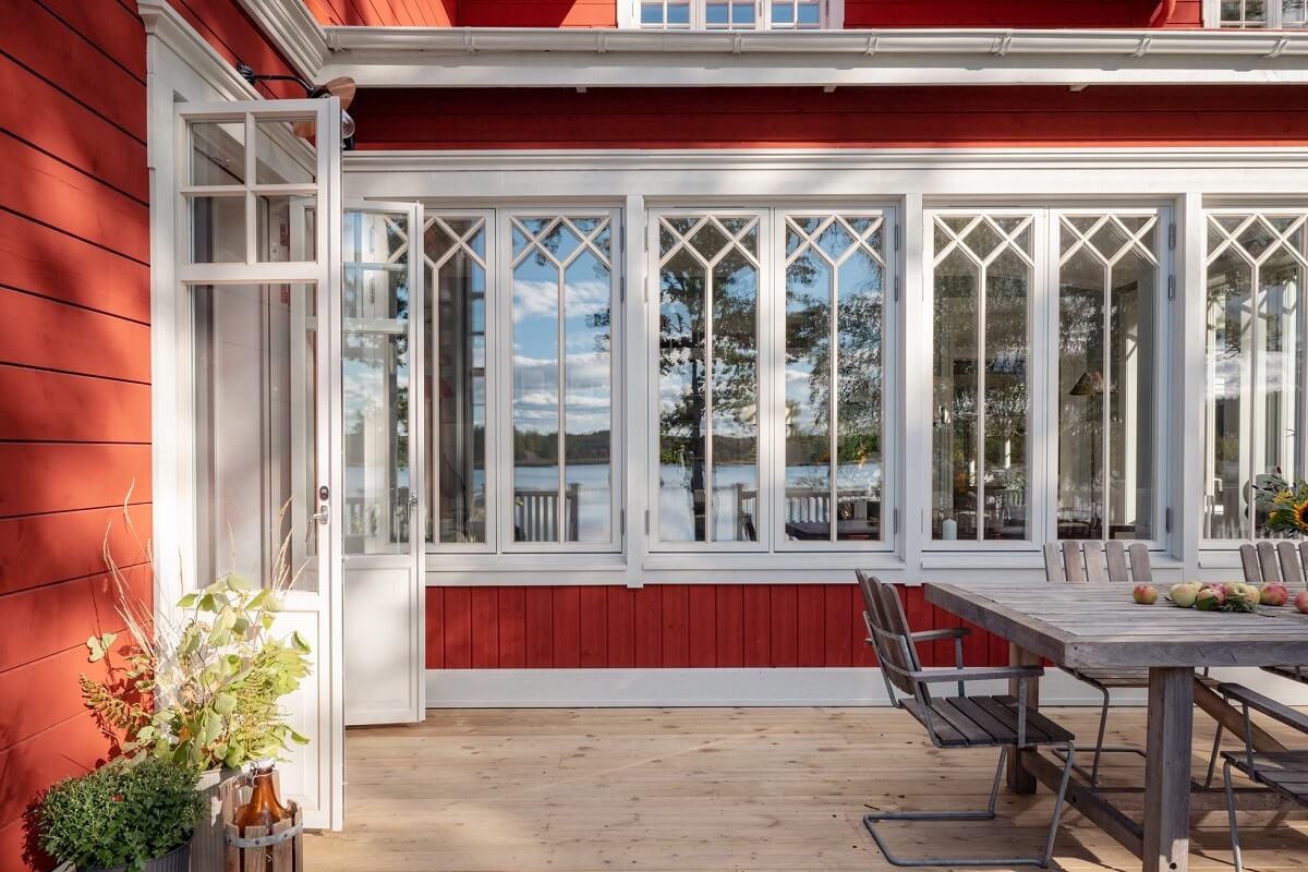 A Luxurious Archipelago Villa in Sweden 16 exterior-red-villa-nordroom