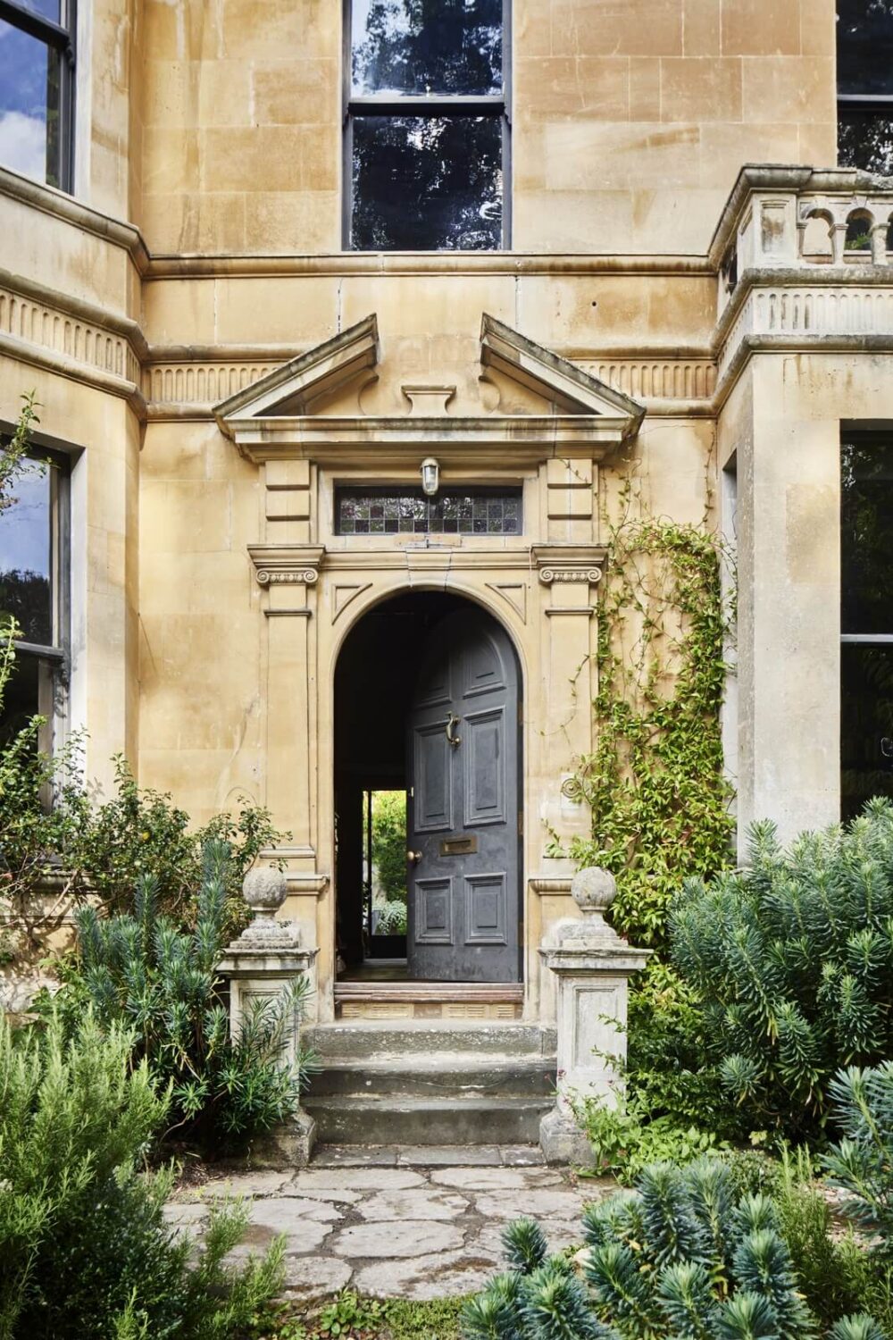 A Spectacular Victorian Villa with Contemporary Extension in Bath 28 front-door-victorian-villa-bath-england-nordroom