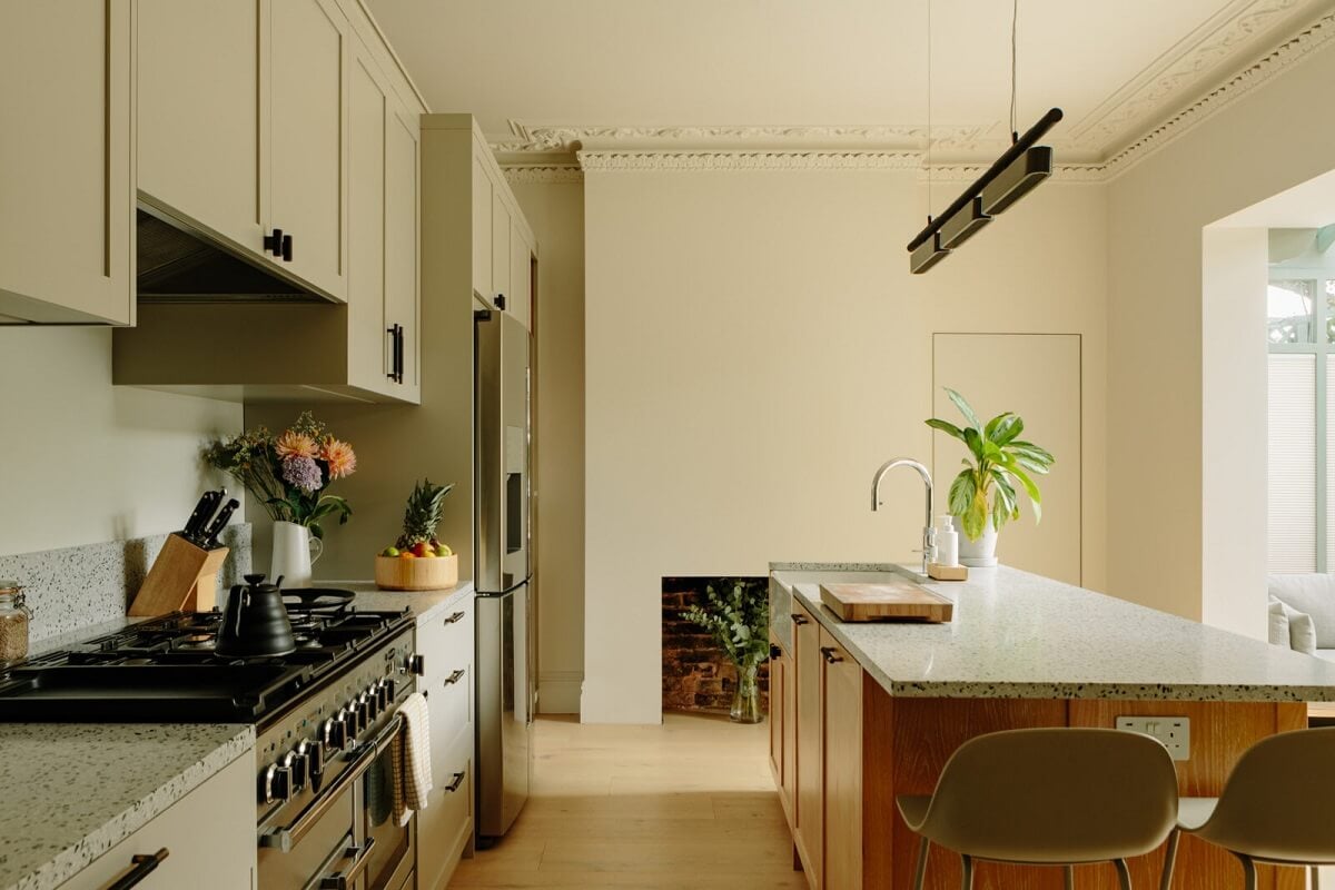 A London Home with a Cheerful Green Sitting Room 5 kitchen-gray-nakedkitchens-cabinets-strong-white-walls-nordroom