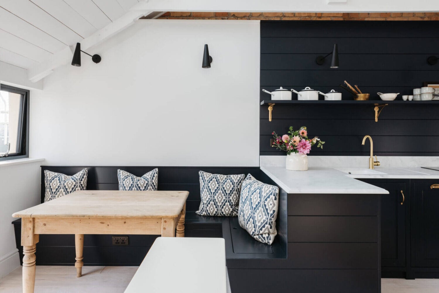 A Beautiful Duplex Apartment in Cornwall 10 kitchen-open-shelf-built-in-dining-nook-nordroom