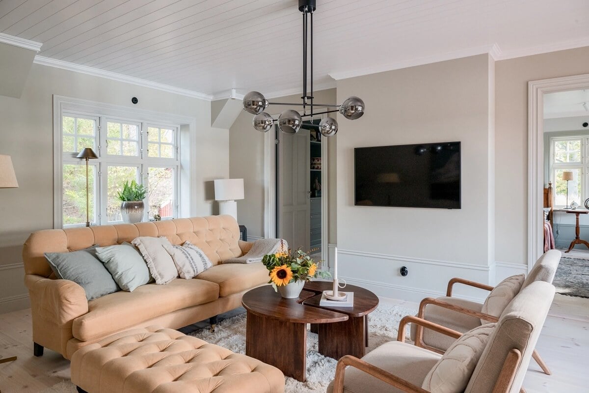 A Luxurious Archipelago Villa in Sweden 8 living-room-yellow-sofa-nordroom