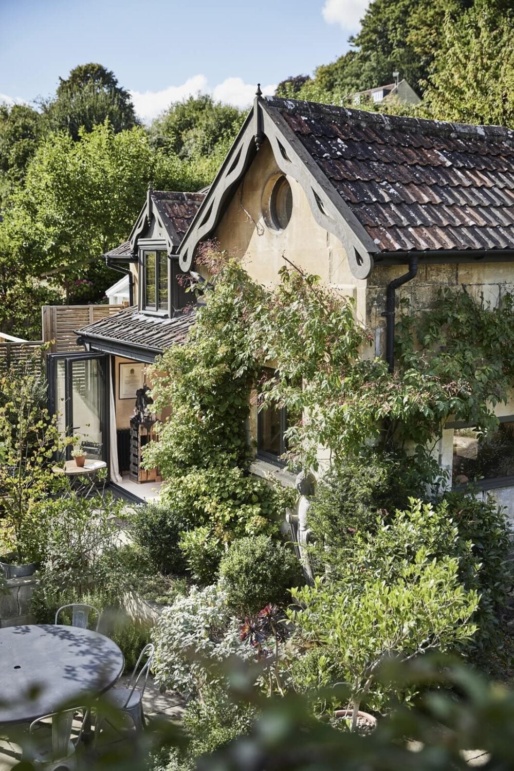 A Spectacular Victorian Villa with Contemporary Extension in Bath 21 mature-garden-victorian-villa-bath-nordroom