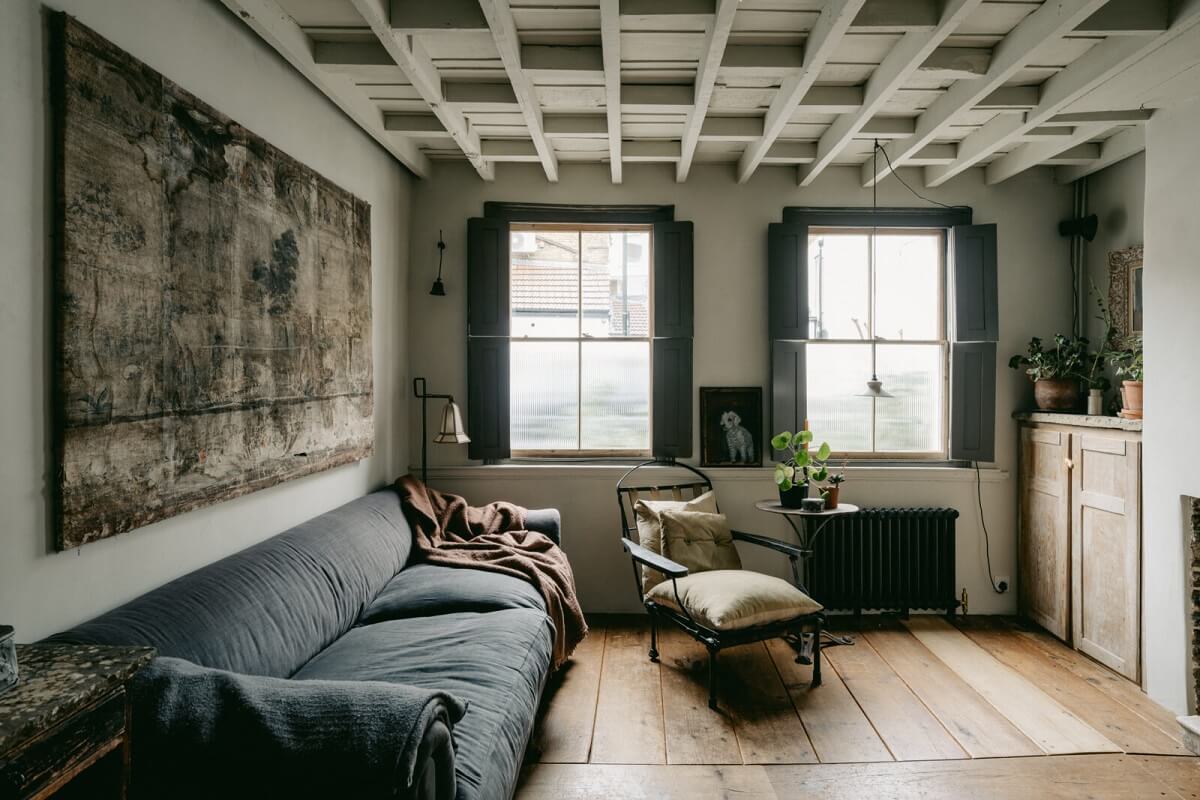 Original Features in a Regency Cottage in London 9 reclaimed-wooden-floorboards-sitting-room-nordroom