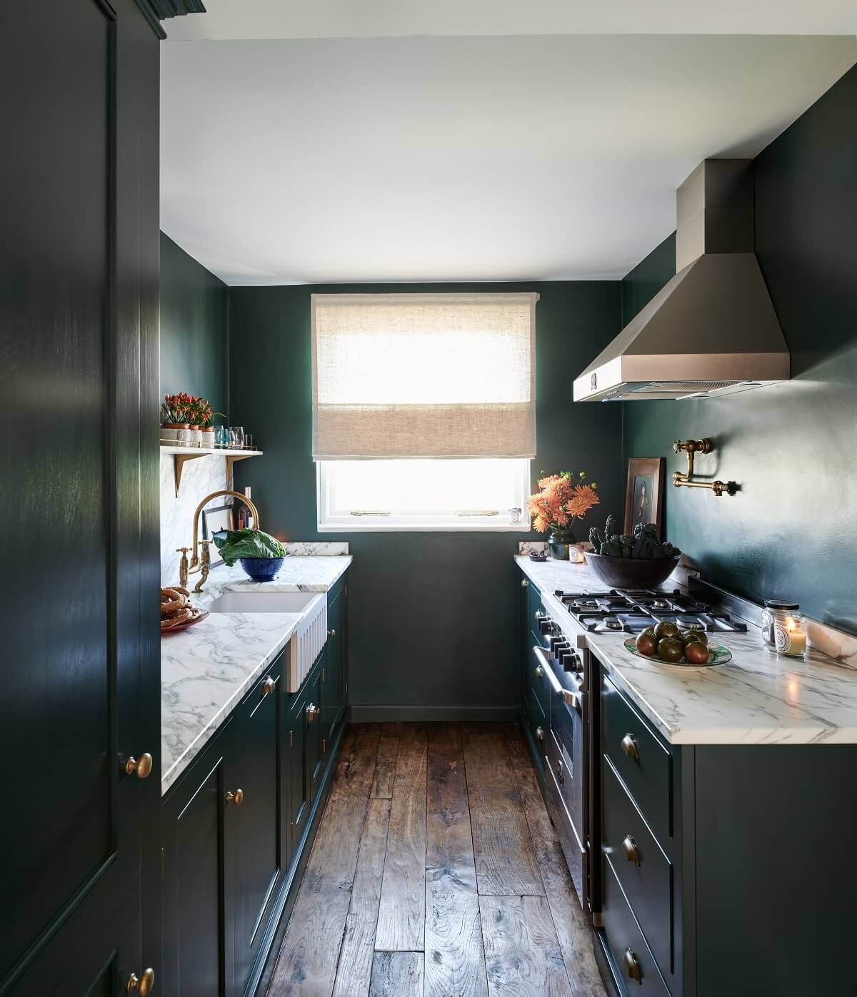 A Small Dark Green Classic English deVOL Kitchen 1 small-dark-green-kitchen-classic-english-devol-cabinets-nordroom
