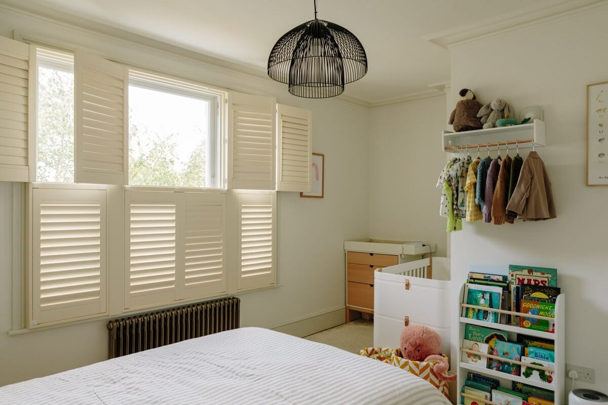 A London Home with a Cheerful Green Sitting Room 16 white-bedroom-baby-room-nordroom