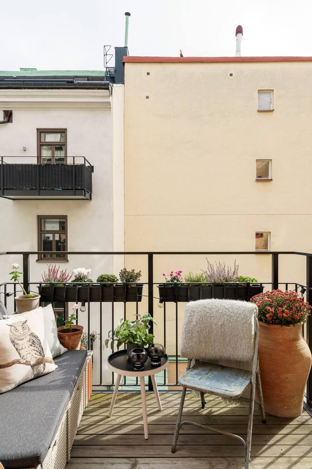 A Classic Nordic Apartment Decorated with Modern Furnishings and Color 20 balcony-colorful-scandinavian-home-nordroom