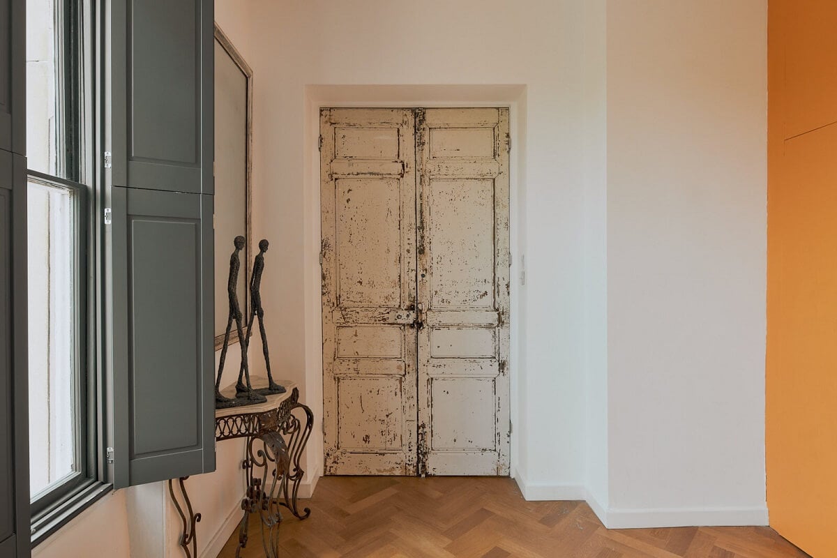 A Beautiful London Apartment in an Italianate Style Villa 15 bedroom-antique-french-double-doors-hardwood-floor-nordroom