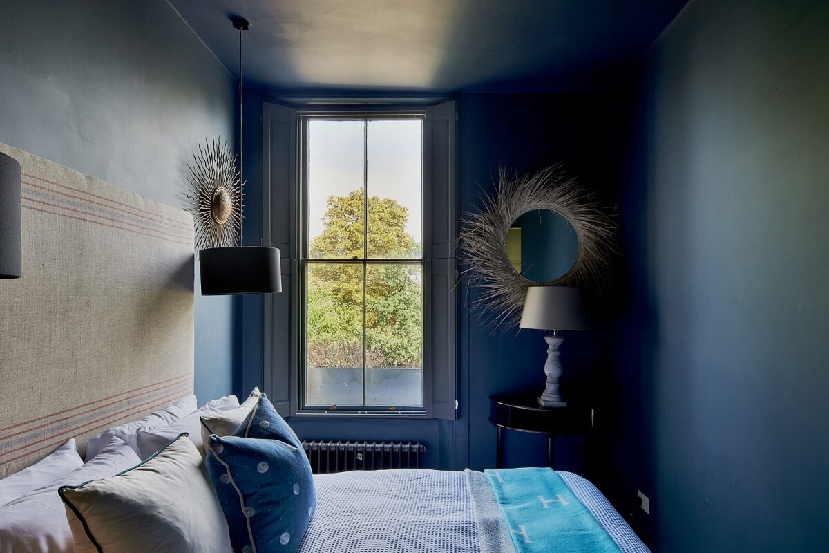 A Beautiful London Apartment in an Italianate Style Villa 16 bedroom-deep-blue-paint-london-apartment-nordroom