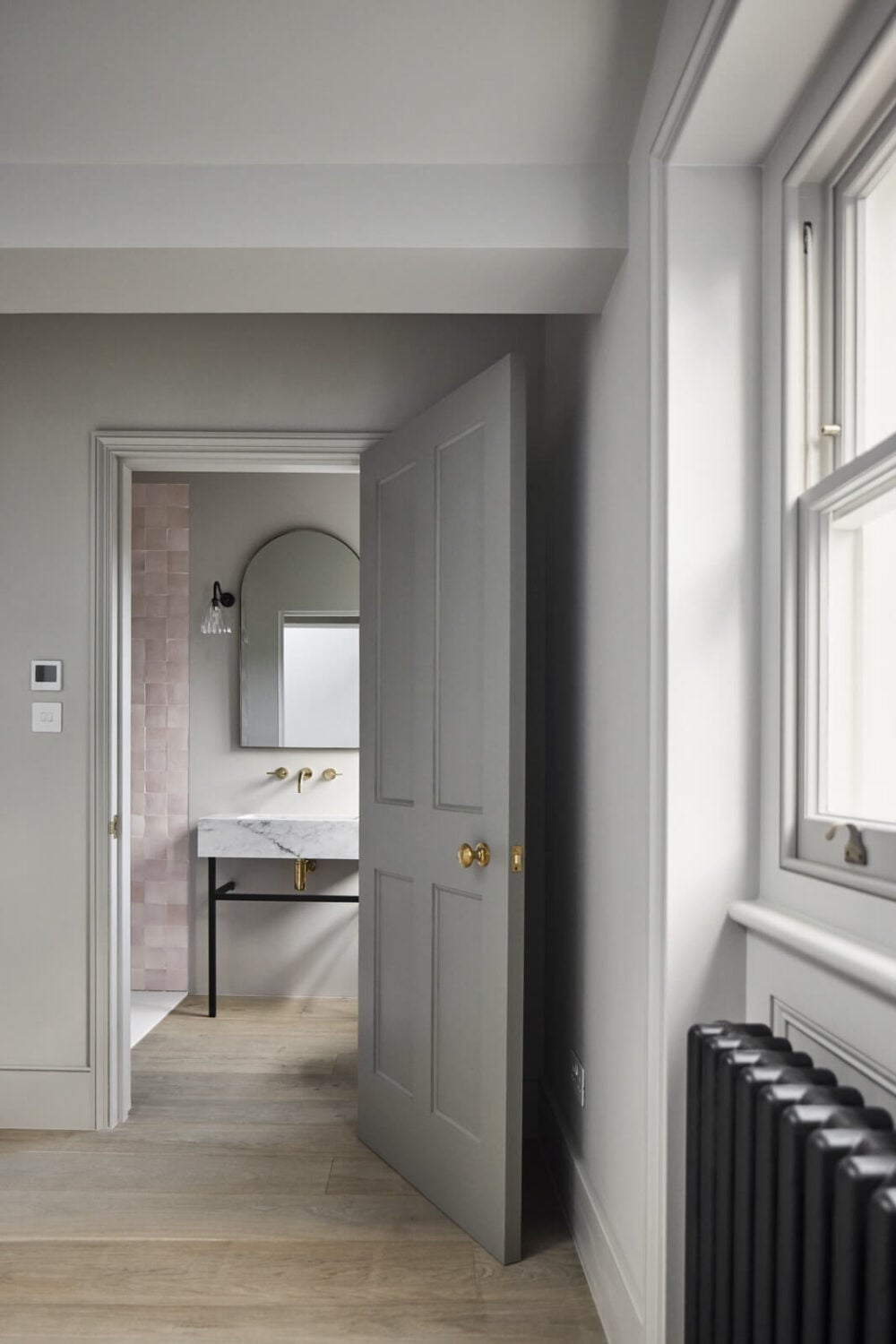 A Stylish Regency Townhouse in London 21 bedroom-en-suite-bathroom-nordroom