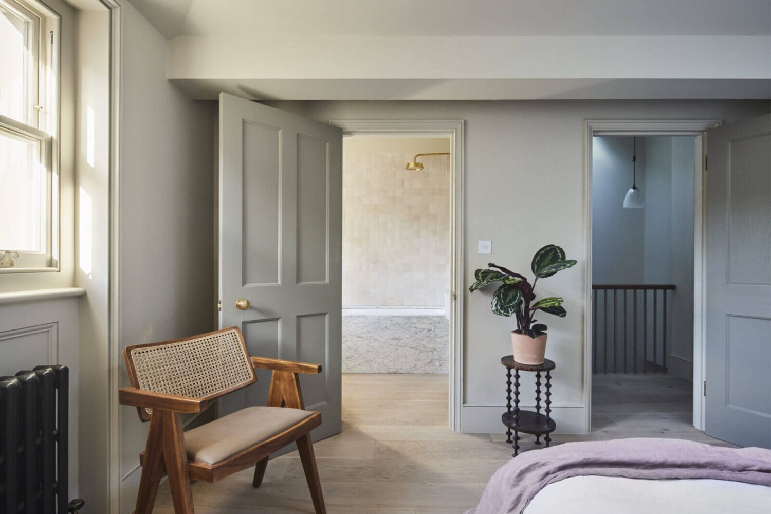 A Stylish Regency Townhouse in London 22 bedroom-en-suite-bathroom-townhouse-london-nordroom
