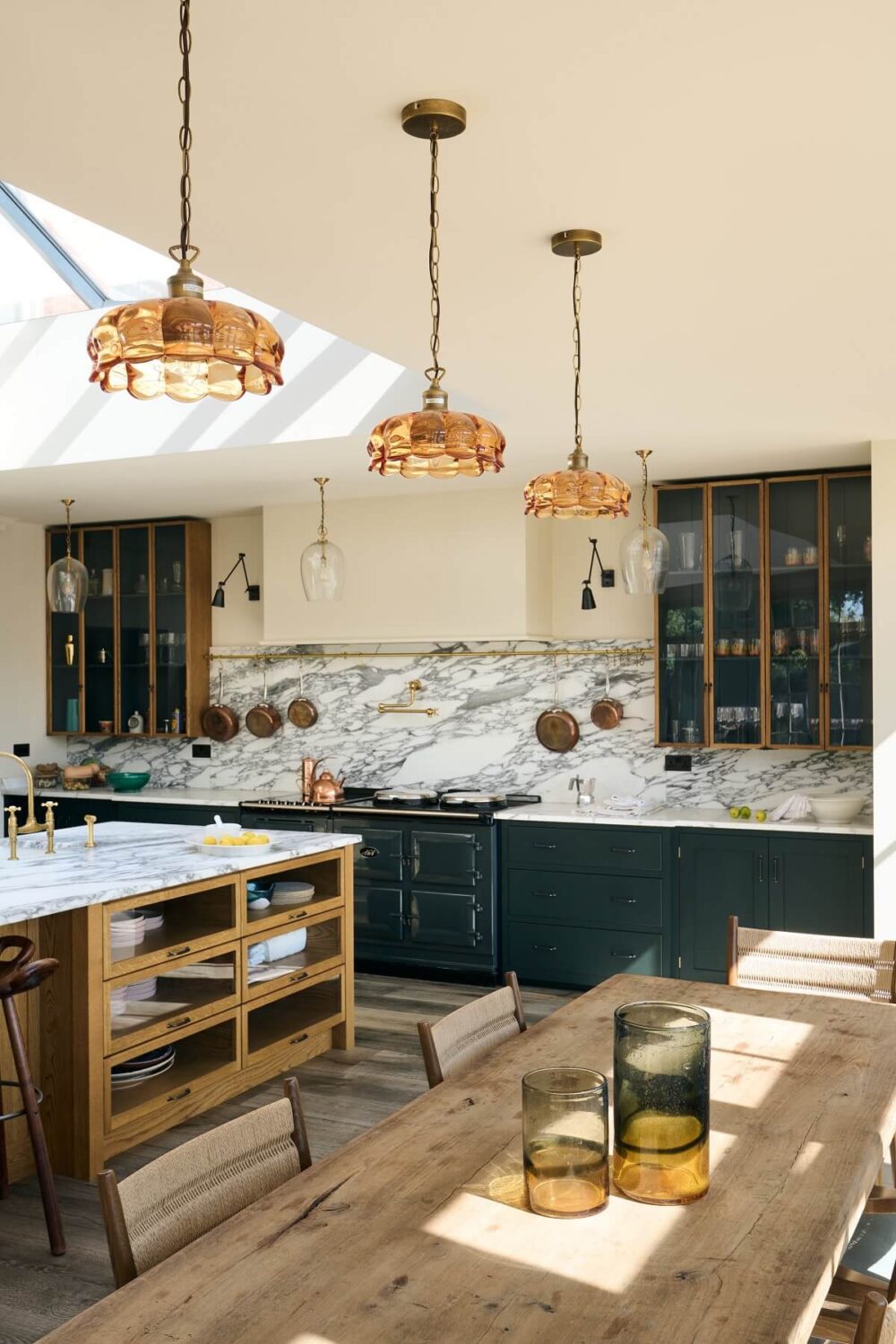 57 Stylish Two-Tone Kitchen Cabinet Ideas 3 devol-kitchen-haberdasher-island-shaker-cabinets-dining-table-nordroom
