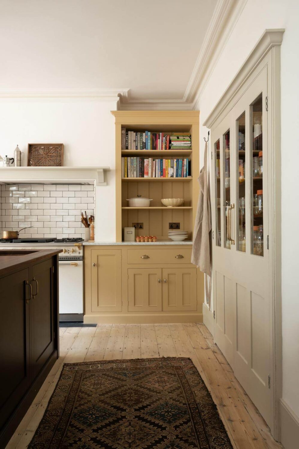 A deVOL Kitchen with Butter Yellow Cabinets 5 devol-kitchen-island-rug-yellow-cabinets-nordroom