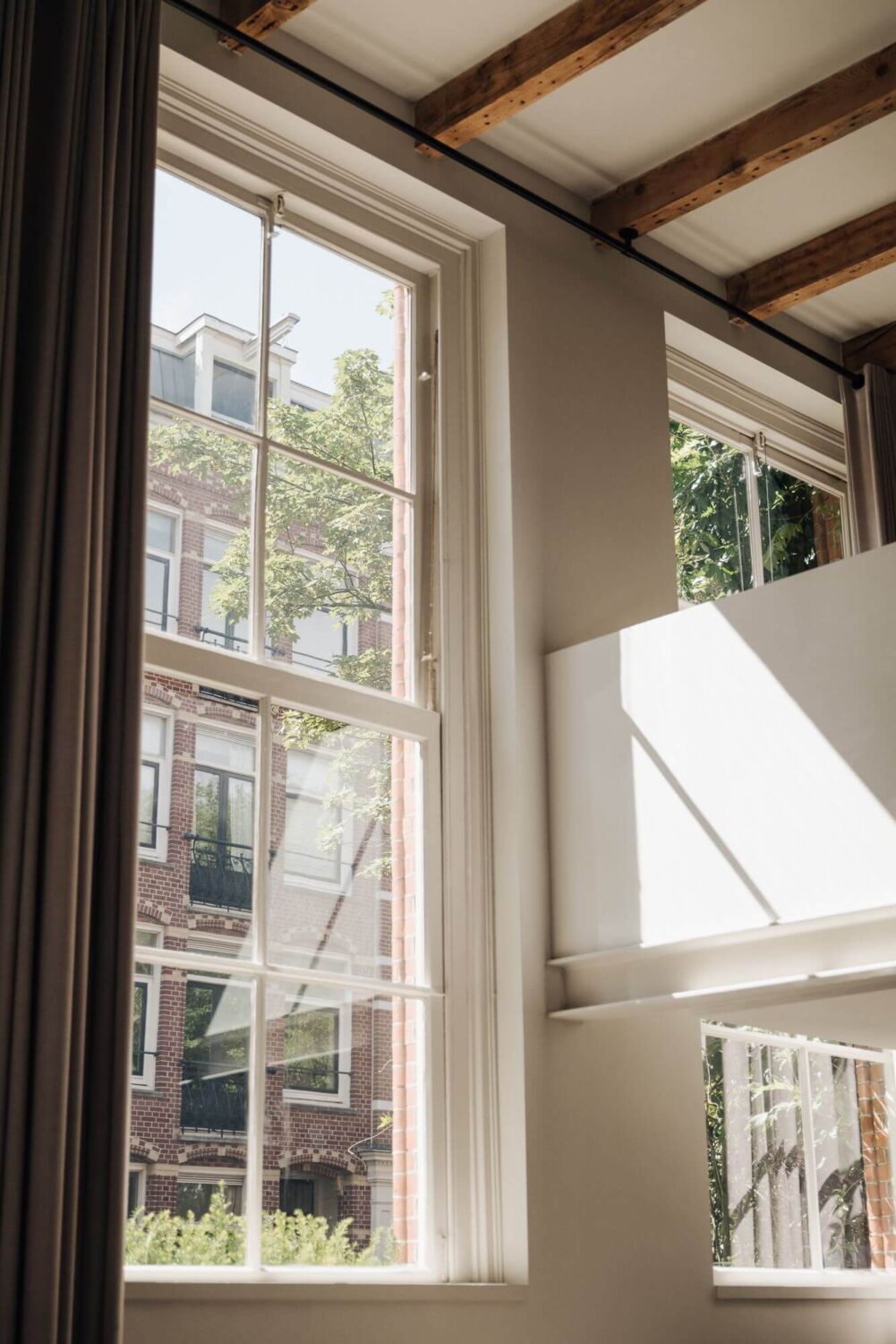 A Modern Family Loft in a Former School Building 11 high-ceilings-large-windows-school-conversion-amsterdam-loft-nordroom