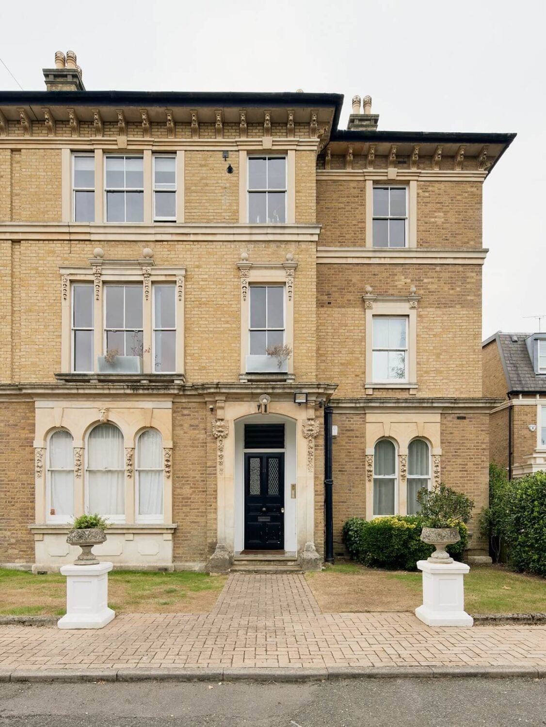 A Beautiful London Apartment in an Italianate Style Villa 22 italianate-villa-london-architecture-nordroom