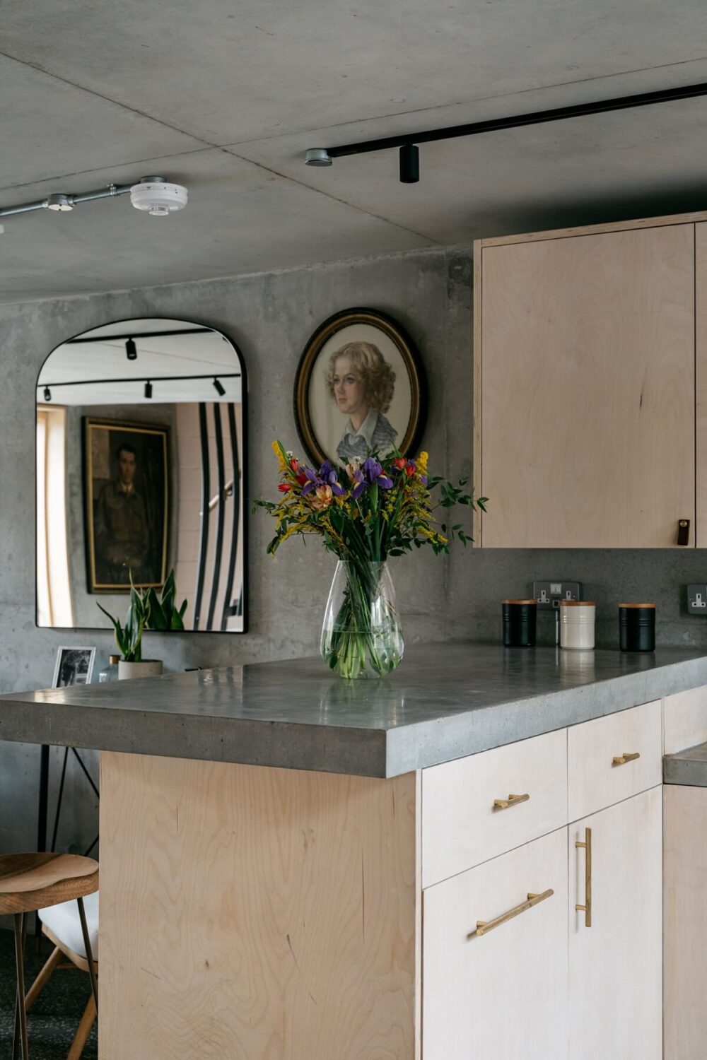 A Contemporary Version of a Victorian Terrace House 6 kitchen-breakfast-bar-concrete-walls-nordroom