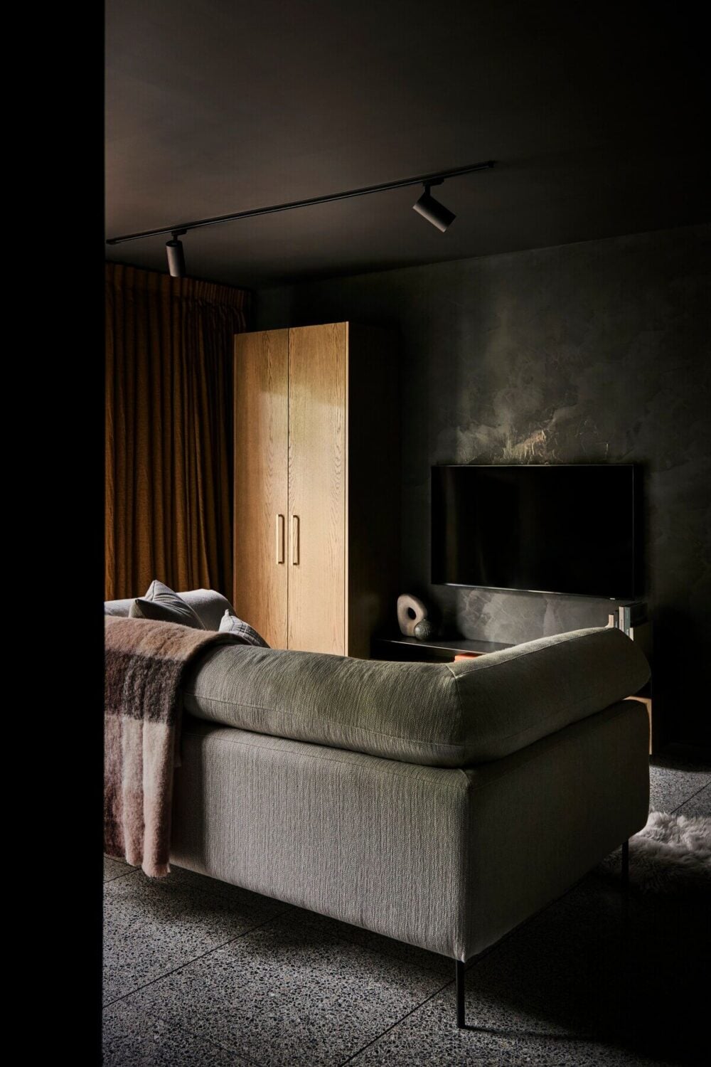 The River Studio: Moody Tones and Luxury in an Australian Airbnb 6 moody-airbnb-apartment-australia-terrazzo-floor-nordroom