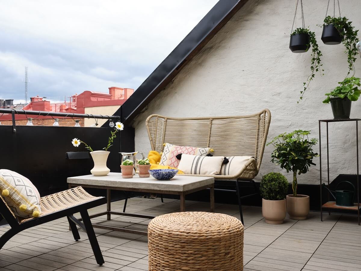 A Stylish Nordic Apartment with Attic Bedroom 24 roof-terrace-renovated-scandinavian-apartment-nordroom